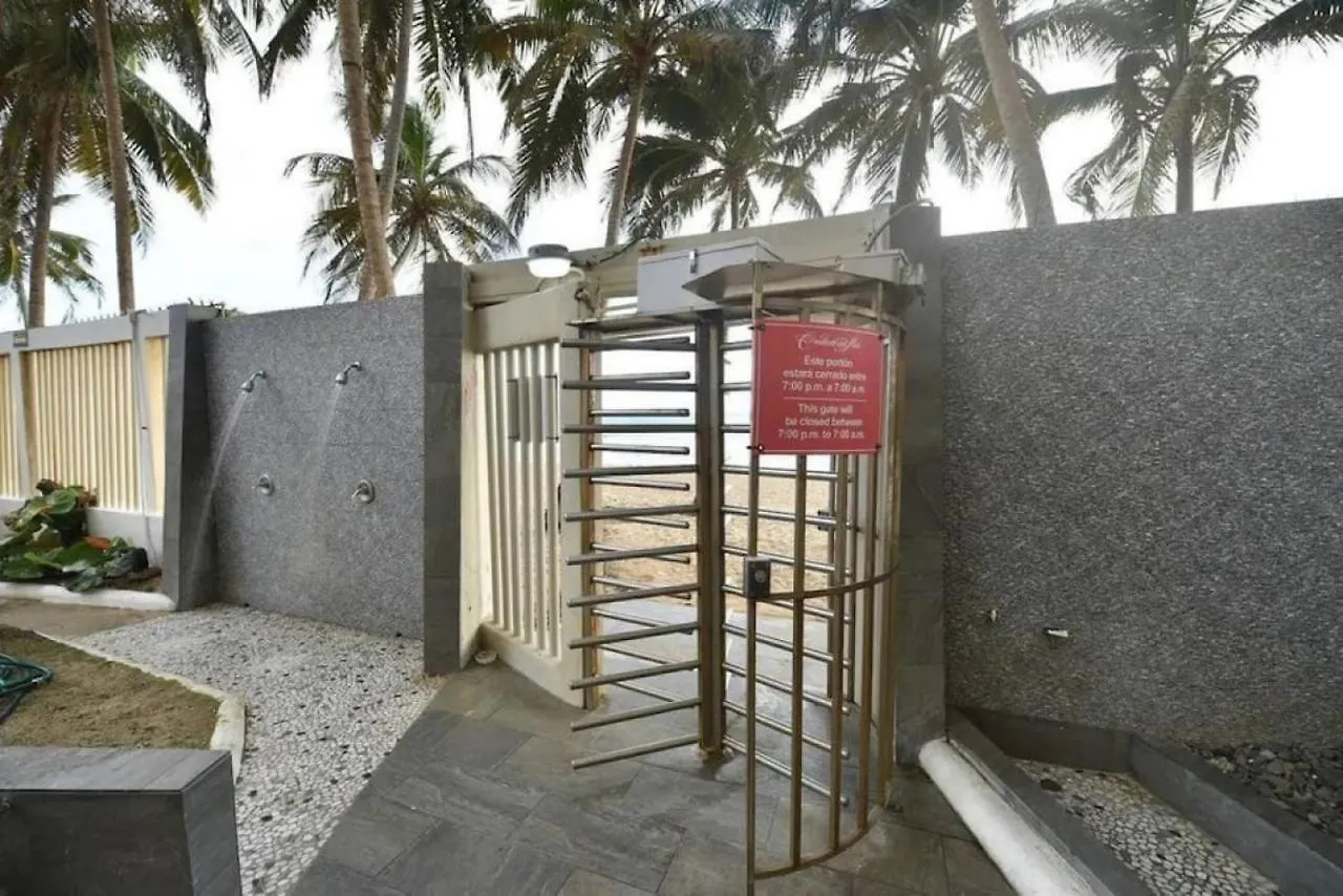 Pool Beachfront 2 Bedroom Condado Beach San Juan