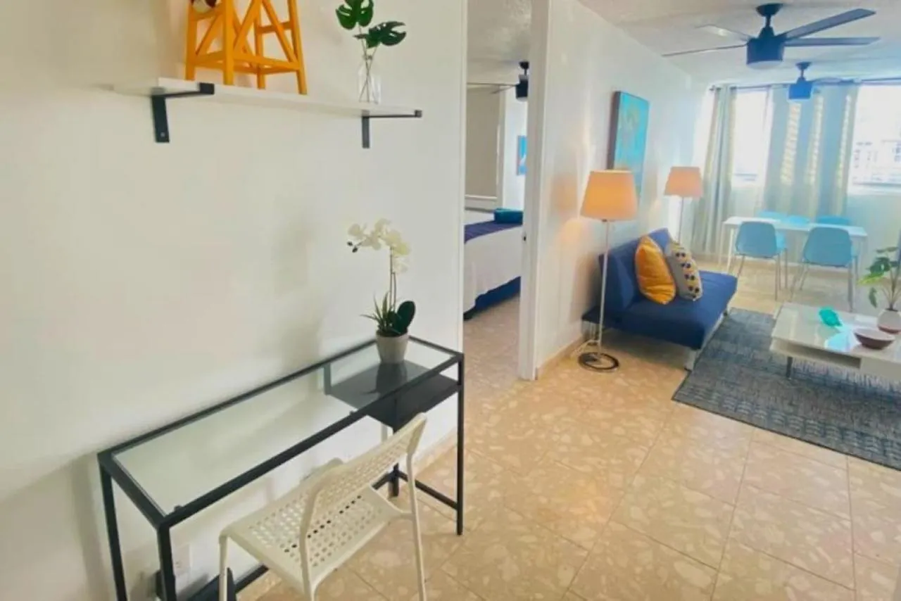 Pool Beachfront 2 Bedroom Condado Beach San Juan