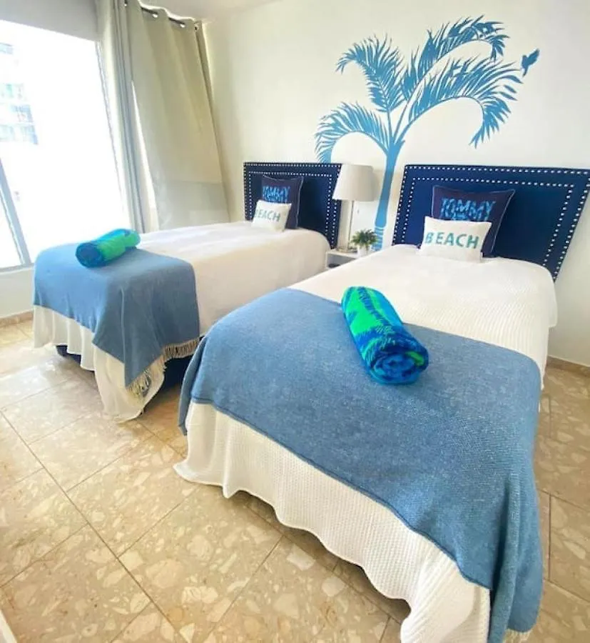 Pool Beachfront 2 Bedroom Condado Beach San Juan Porto Rico